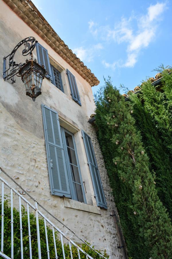 Le Petit Chateau Bed and Breakfast Châteauneuf-de-Gadagne Exterior foto