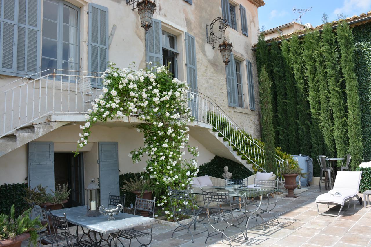 Le Petit Chateau Bed and Breakfast Châteauneuf-de-Gadagne Exterior foto